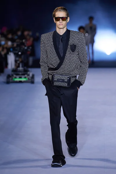 Look 115